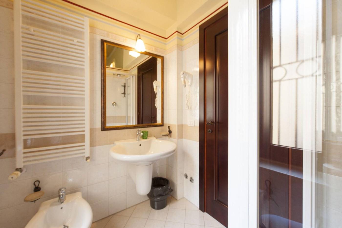 Sei-Stelle-Bed---Breakfast-Room-10