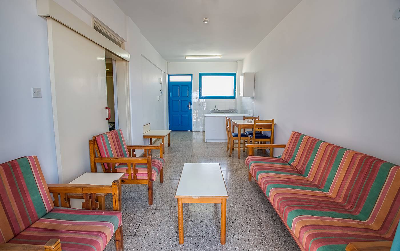 Green-Bungalows-Hotel-Apartments-Room-30