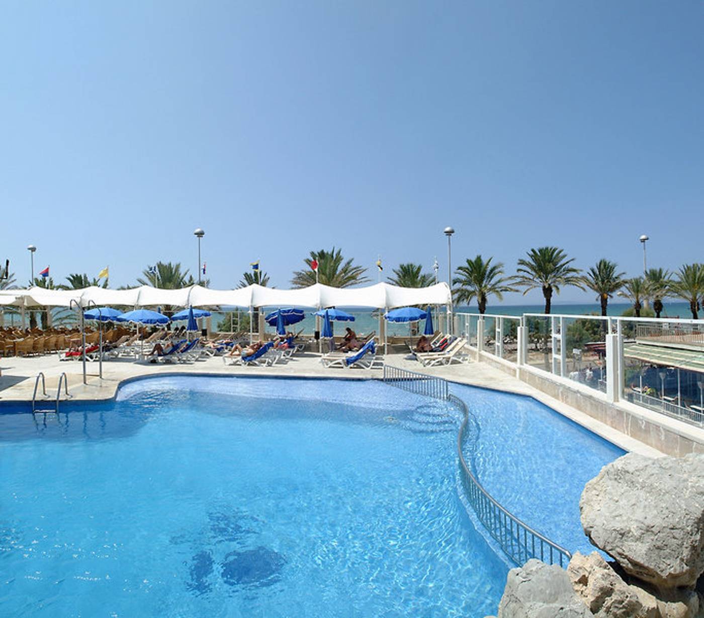 Garonda - Adults Only