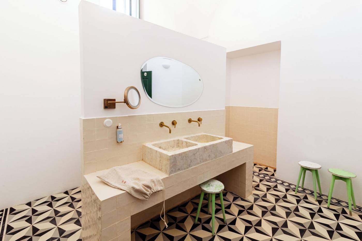 Amada Moura-Portugal-Moura-Room-8