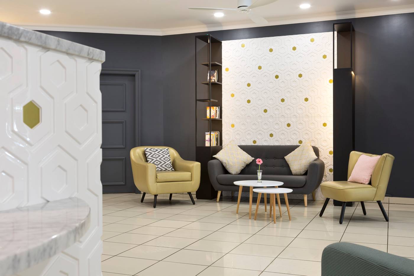 Citadines-Bastille-Gare-de-Lyon-Paris-Lobby-4