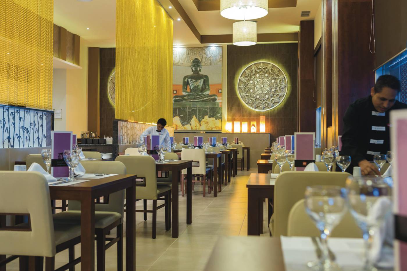 Riu-Playacar-All-Inclusive-Restaurant-36