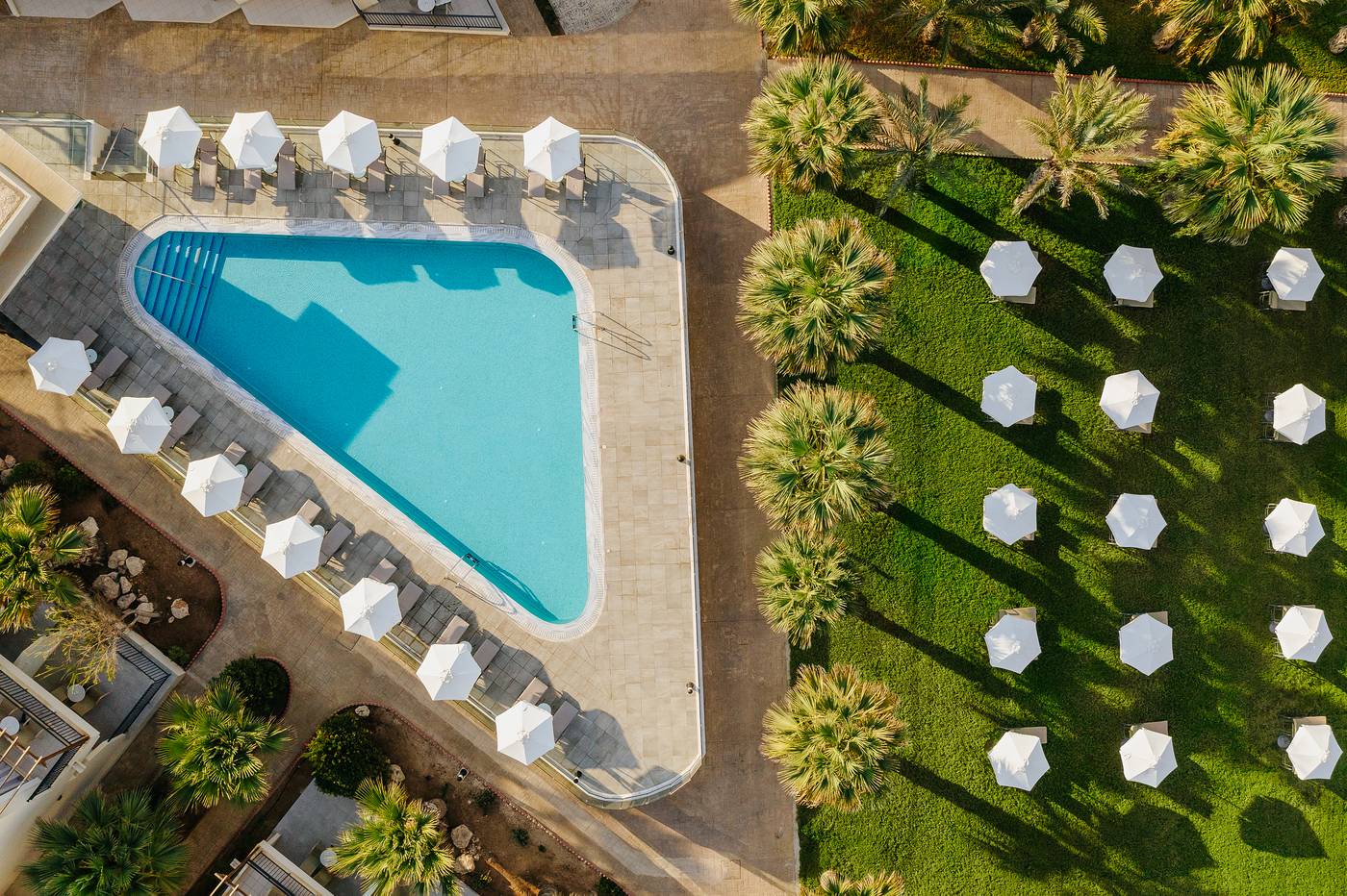 Louis-Paphos-Breeze-Pool-12