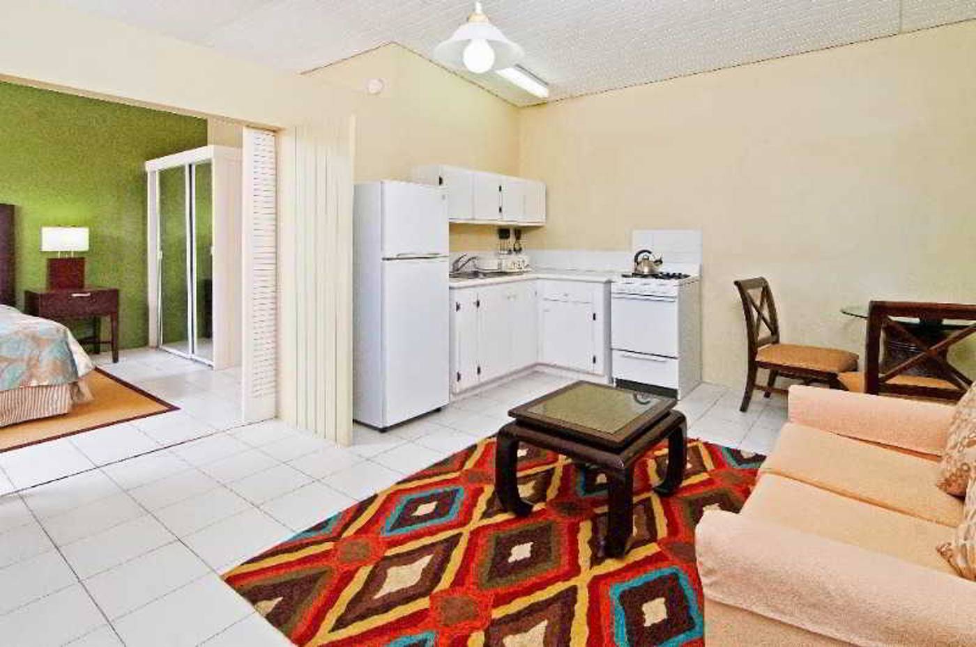 Blue-Horizons-Garden-Resort-Room-21