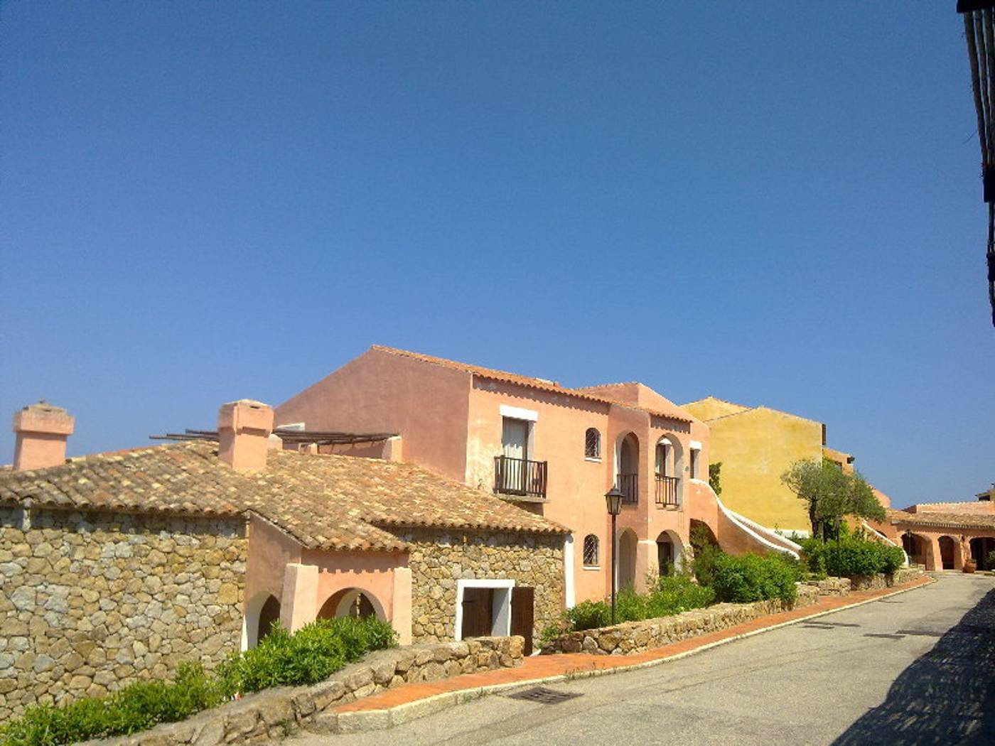 Bagaglino-I-Giardini-Di-Porto-Cervo-Hotel-Lobby-2