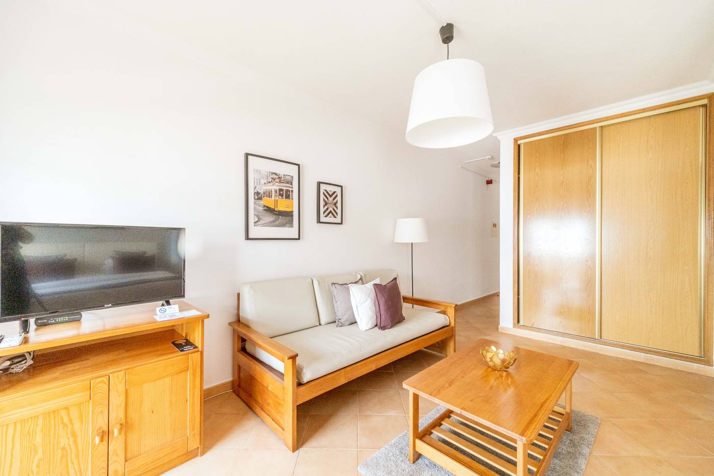 Oasis-Beach-Room-14