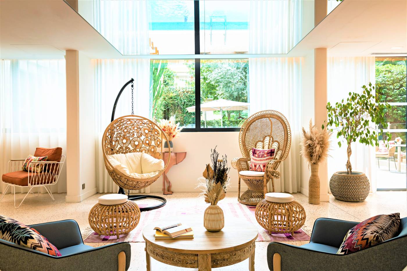 Hotel-Croisette-Beach-Cannes---Mgallery-General-view-67