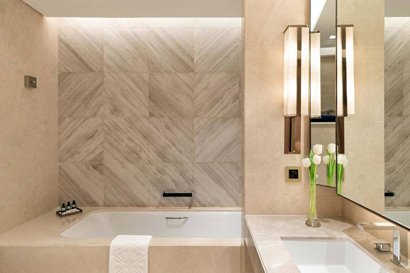 Taj-Exotica-Resort---Spa--The-Palm-Dubai-Room-49