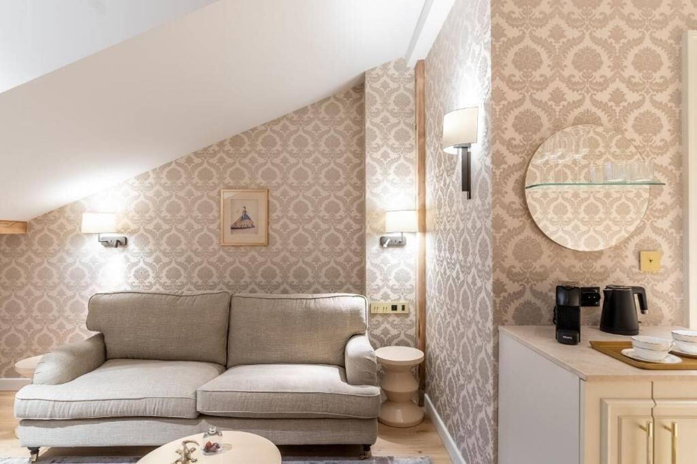 Hotel-Unicus-Palace-Old-Town---Destigo-Hotels-Room-56