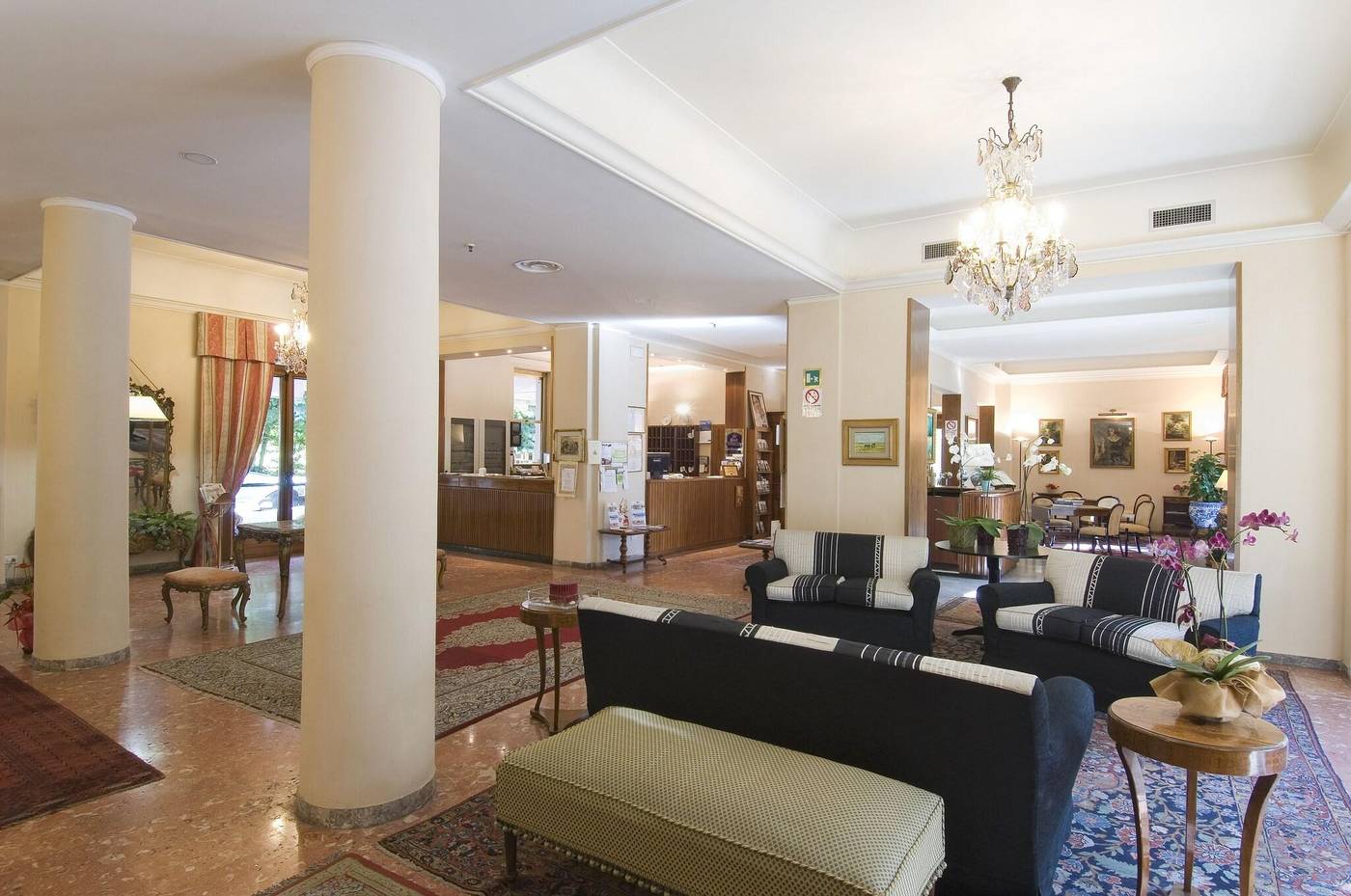 Hotel-Cappelli-Lobby-13