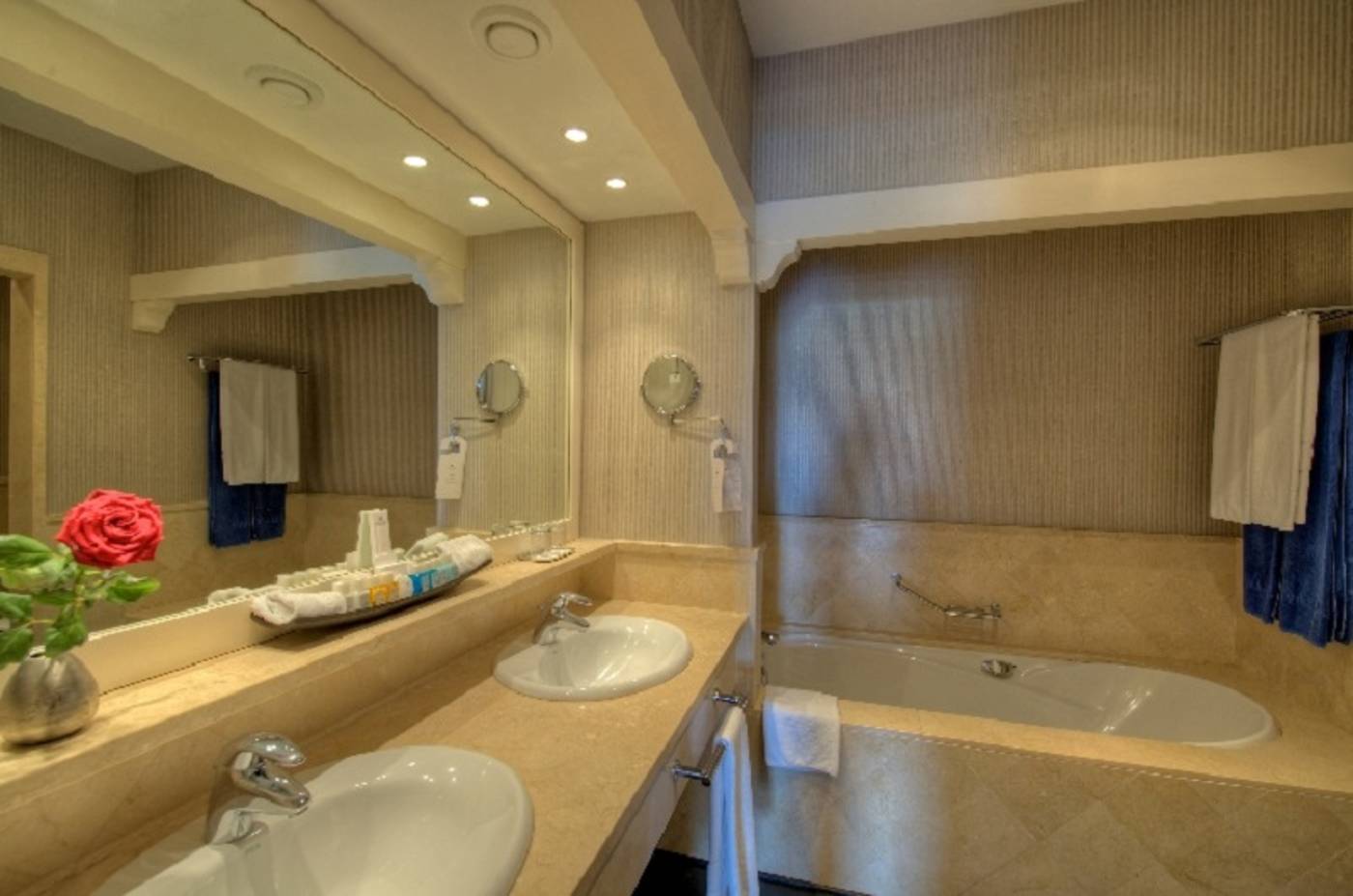 Lopesan-Villa-del-Conde-Resort-and-Thalasso-Room-37