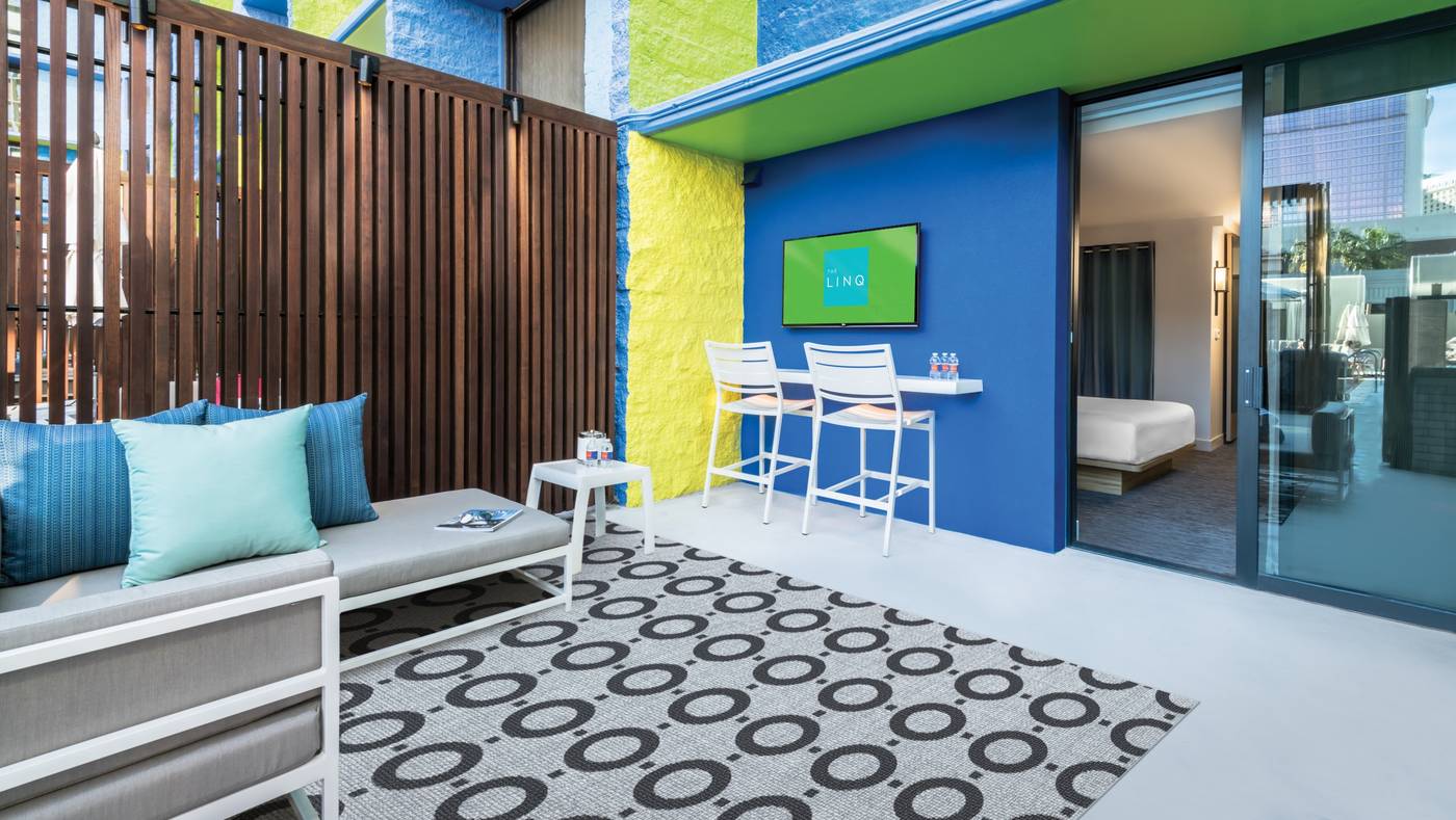 The-LINQ-Hotel-and-Casino---A-Caesars-Rewards-Destination-Room-5