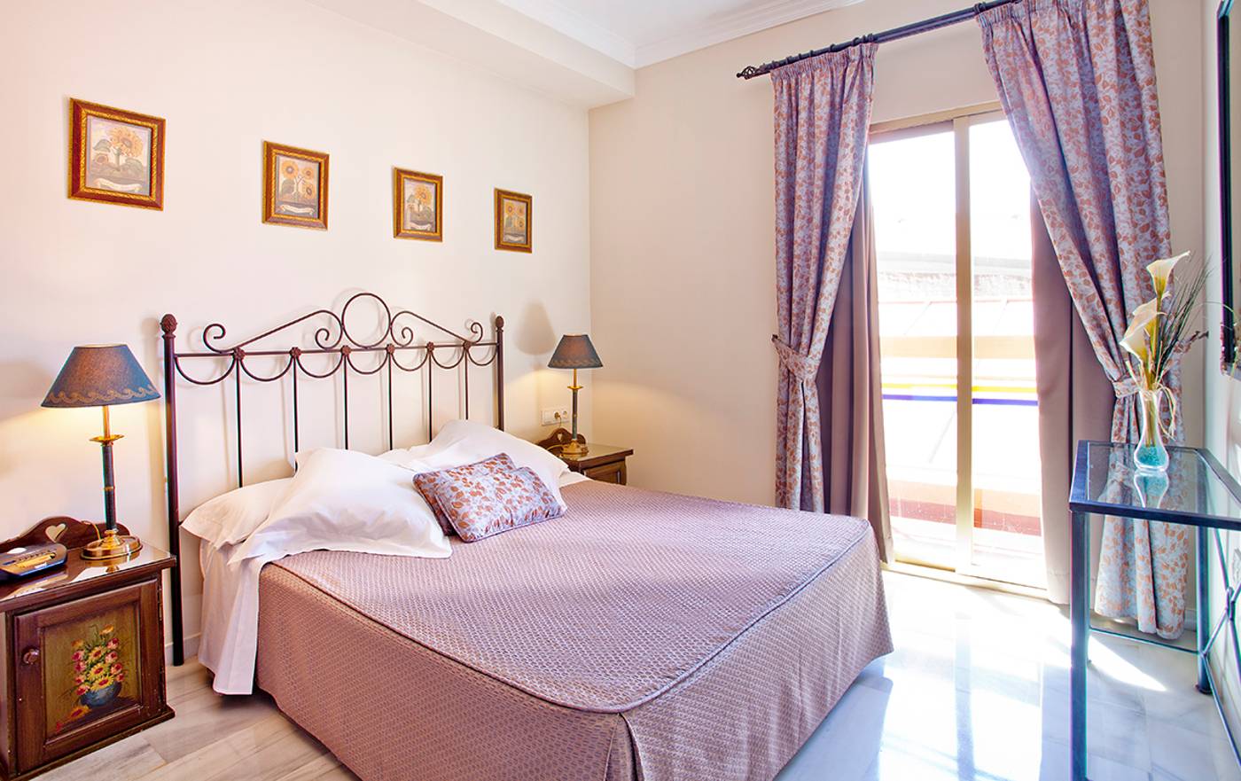 Sunset-Beach-Club-Room-27