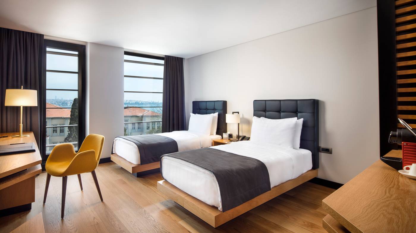 Metropolitan-Hotels-Bosphorus-Room-13