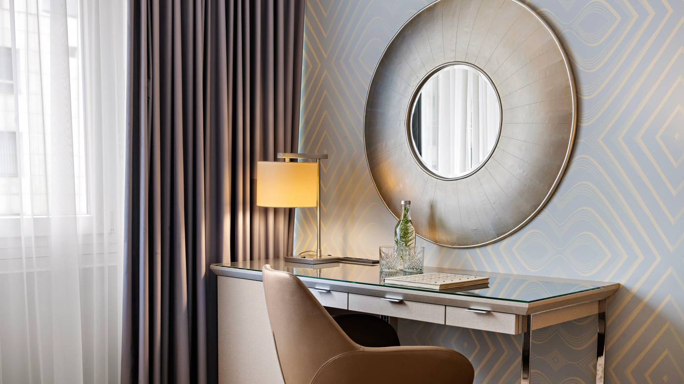 Crowne-Plaza-Berlin-City-Centre-Room-42