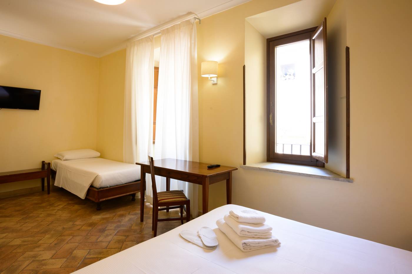 Hotel-Casa-I-Cappuccini-Room-13