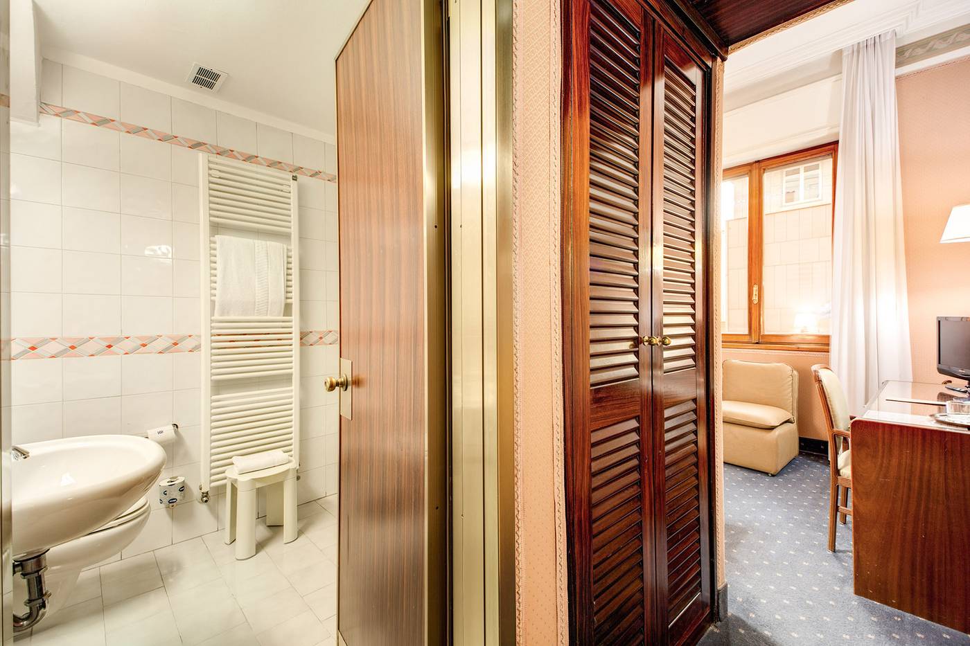 Bristol-Hotel-Room-16