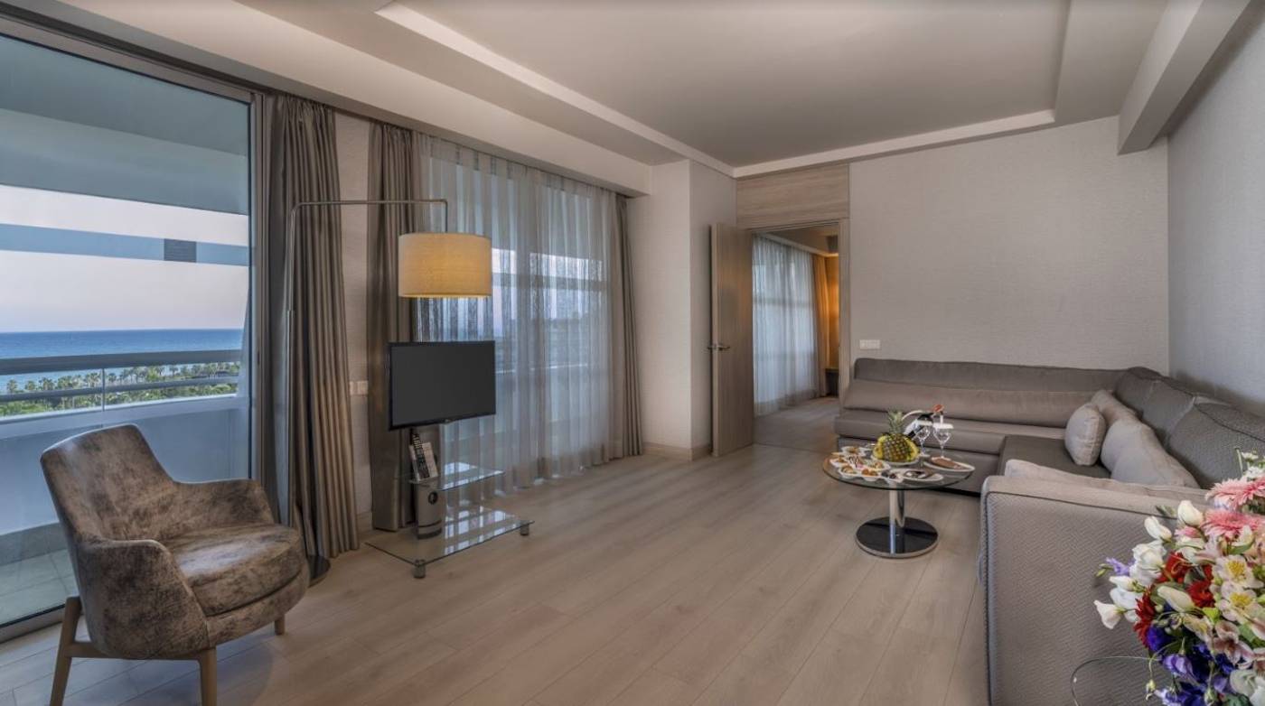 Concorde De Luxe Resort | Turkey | Super-Low £30pp Deposit