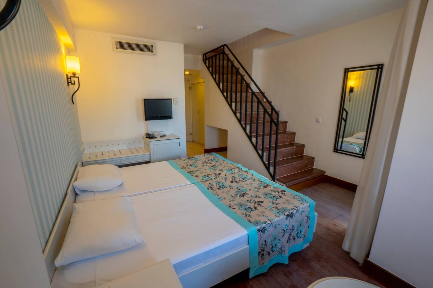 Monachus Hotel & Spa