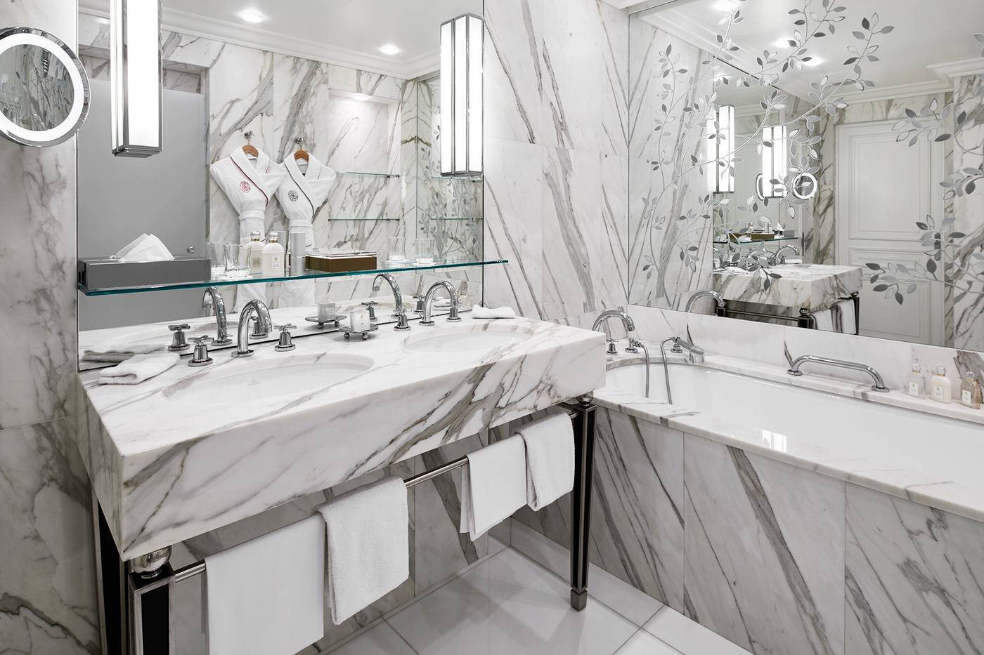 Hotel-Plaza-Athenee-Room-43