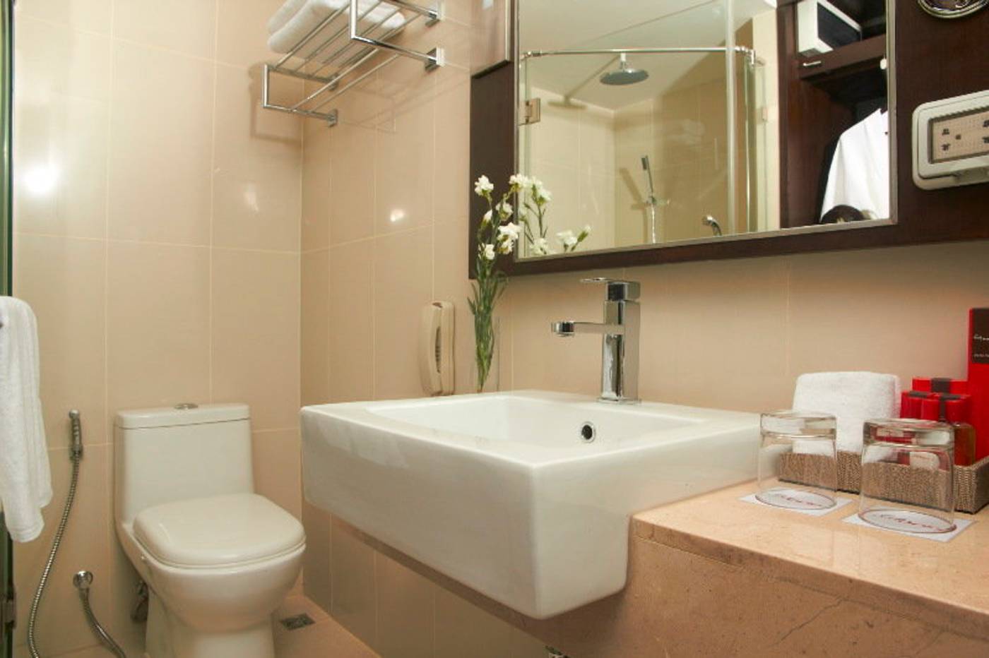 Mida-Hotel-Ngamwongwan-Room-14