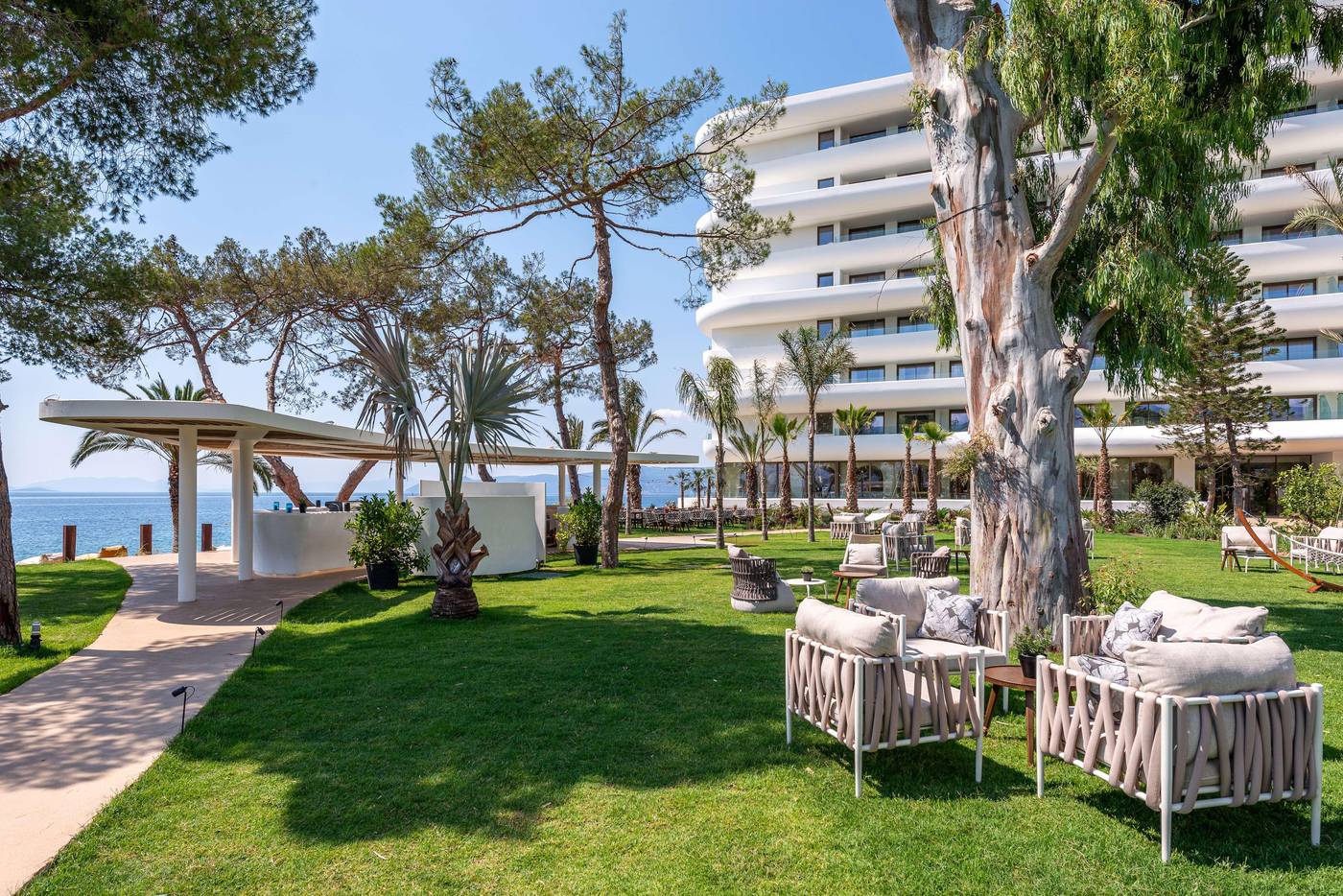 Isla-Brown-Corinthia-Resort---Spa--Curio-Collection-By-Hilton-Bar-71