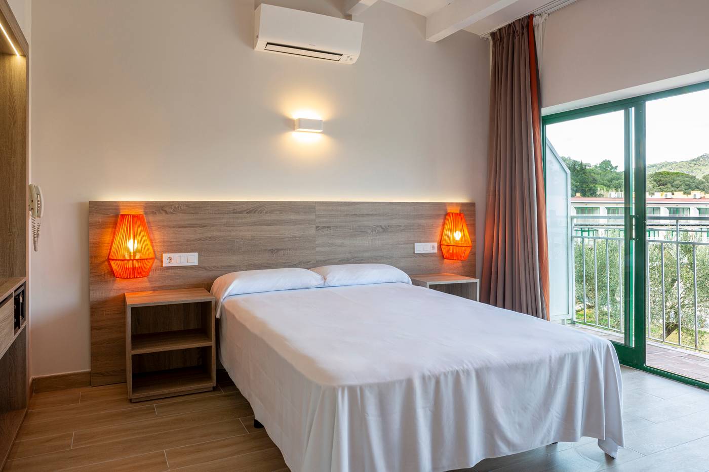 Medplaya-Sant-Eloi-Aparthotel-Room-27