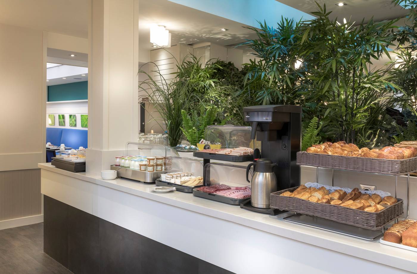 Elysees-Ceramic-Restaurant-48