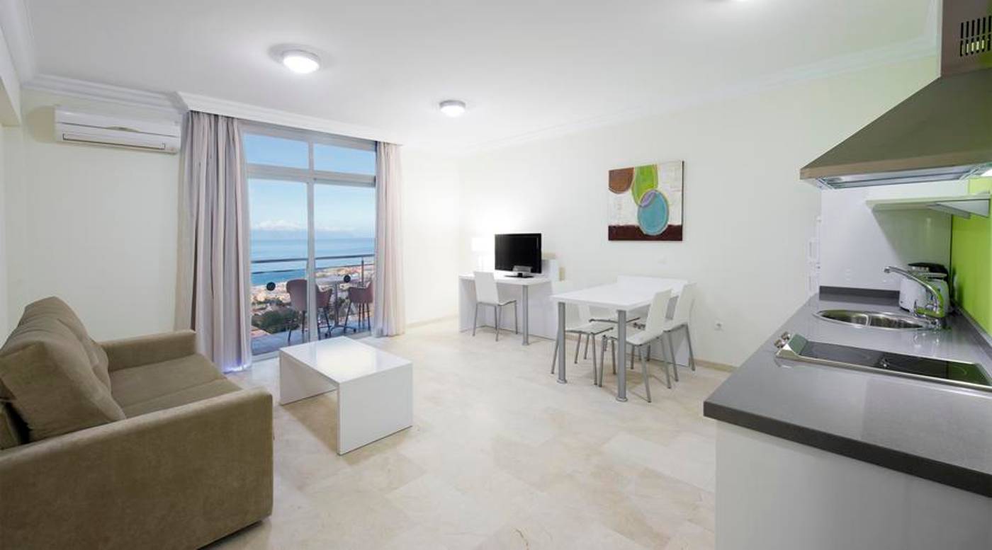 Panoramica-Heights-Room-18