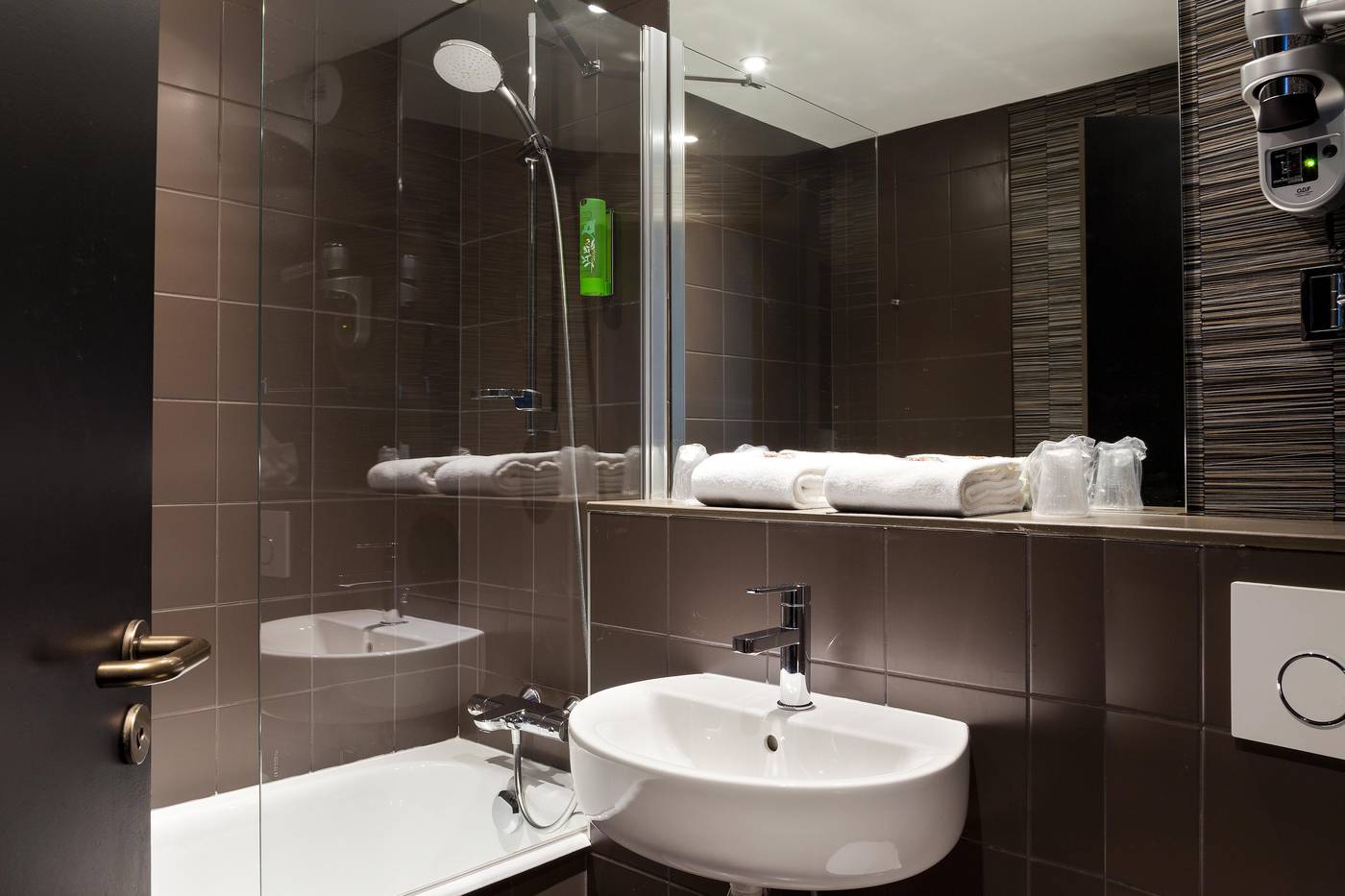 Appia-La-Fayette-Room-45