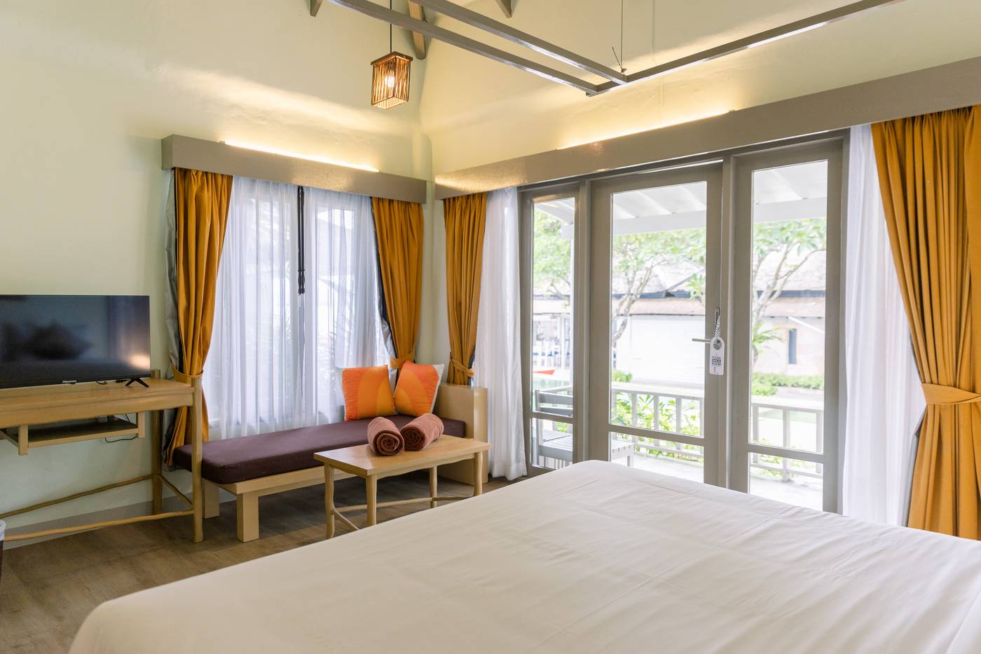 Punnpreeda-Beach-Resort-Room-26