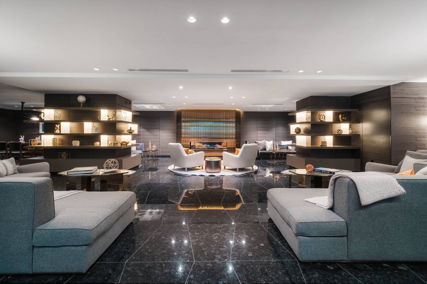 Paradox-Hotel-Vancouver-Lobby-13