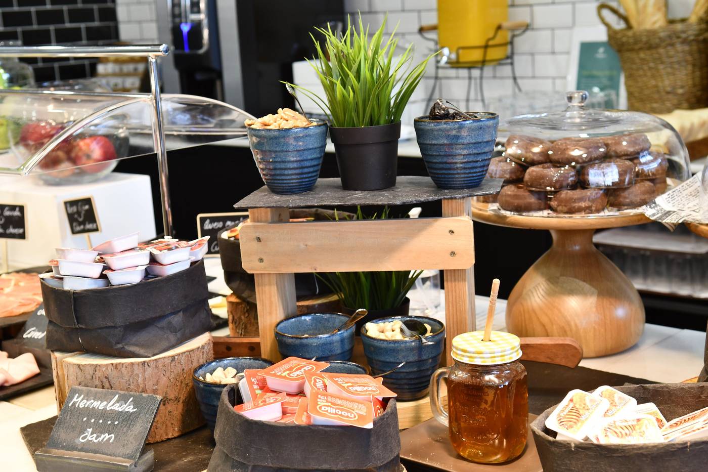 Holiday-Inn-Madrid-Las-Tablas-Restaurant-35