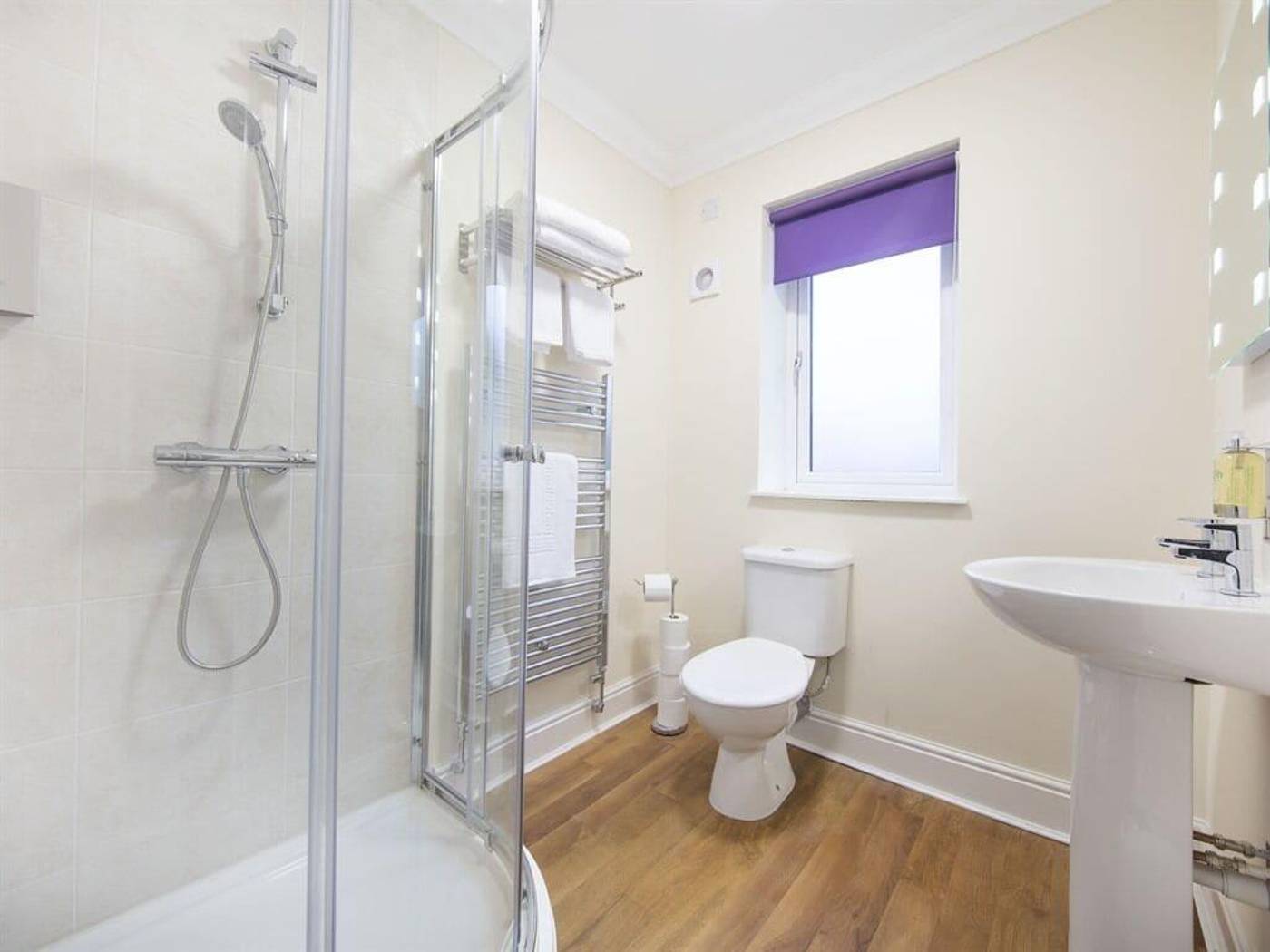 The Bay Horse-United Kingdom-Hamilton-Room-5
