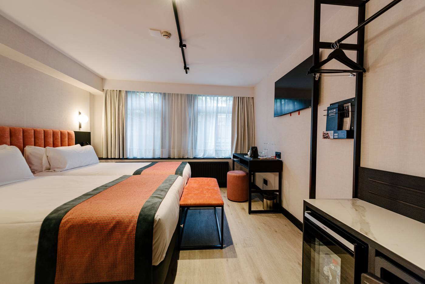 Catalonia-Vondel-Amsterdam-Room-42