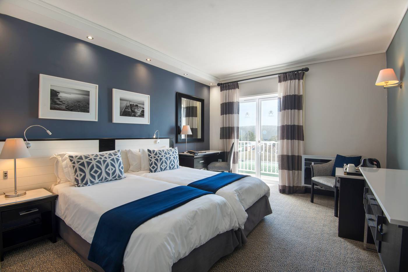 The-Commodore-Room-25