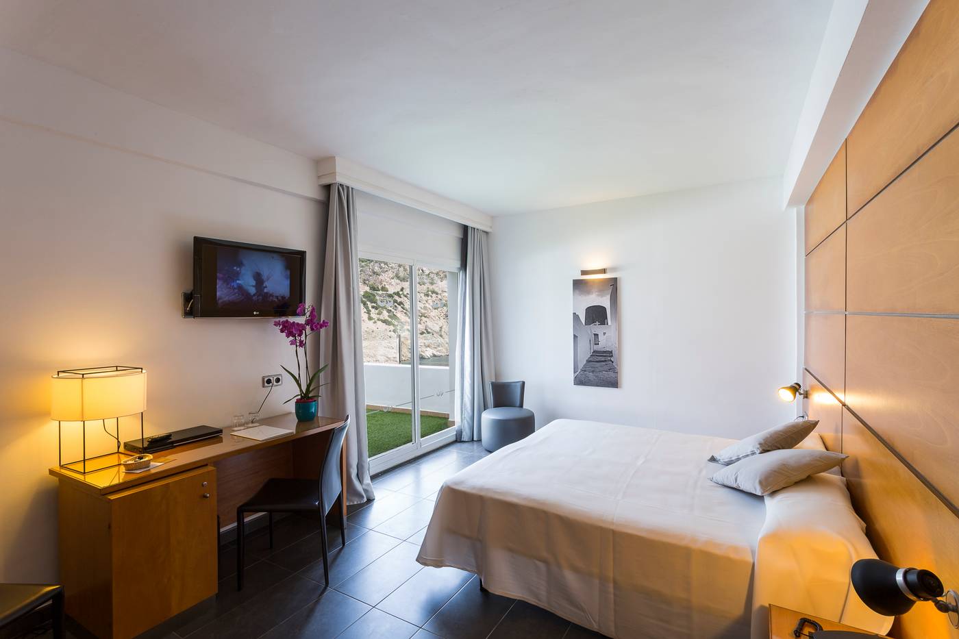 Palladium-Hotel-Cala-LLonga-Room-10