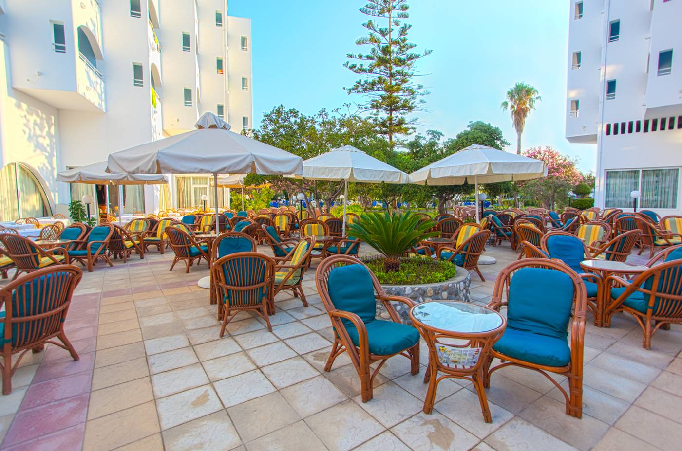 Continental-Palace-Terrace-16