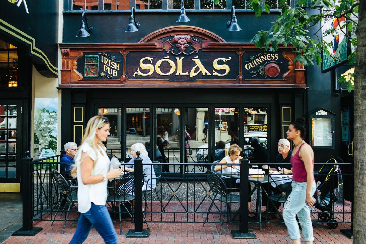 The-Lenox-Hotel-Restaurant-40