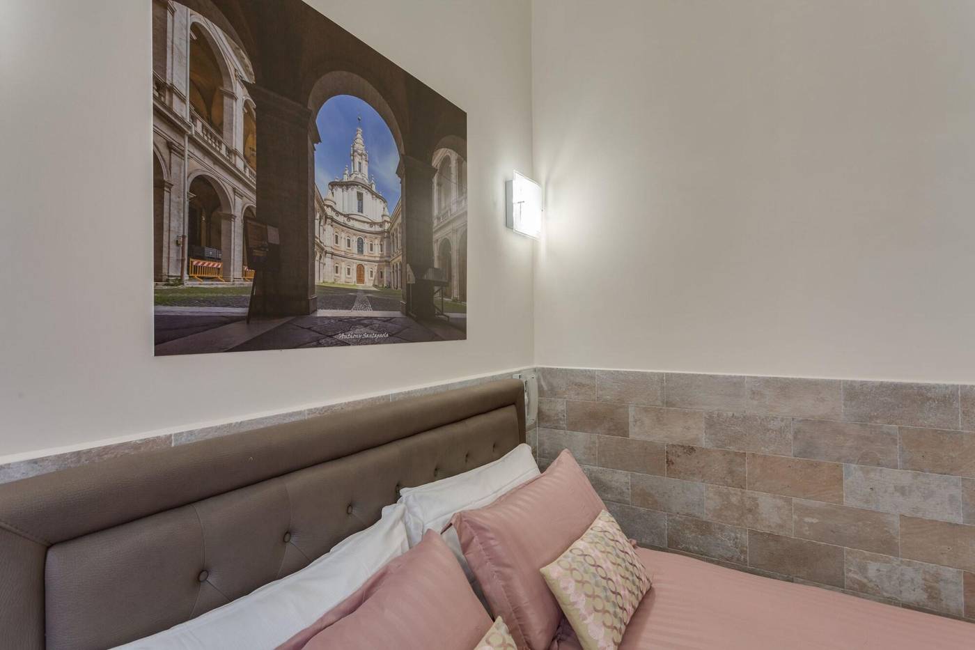Navona-Charme-Suite-Room-12
