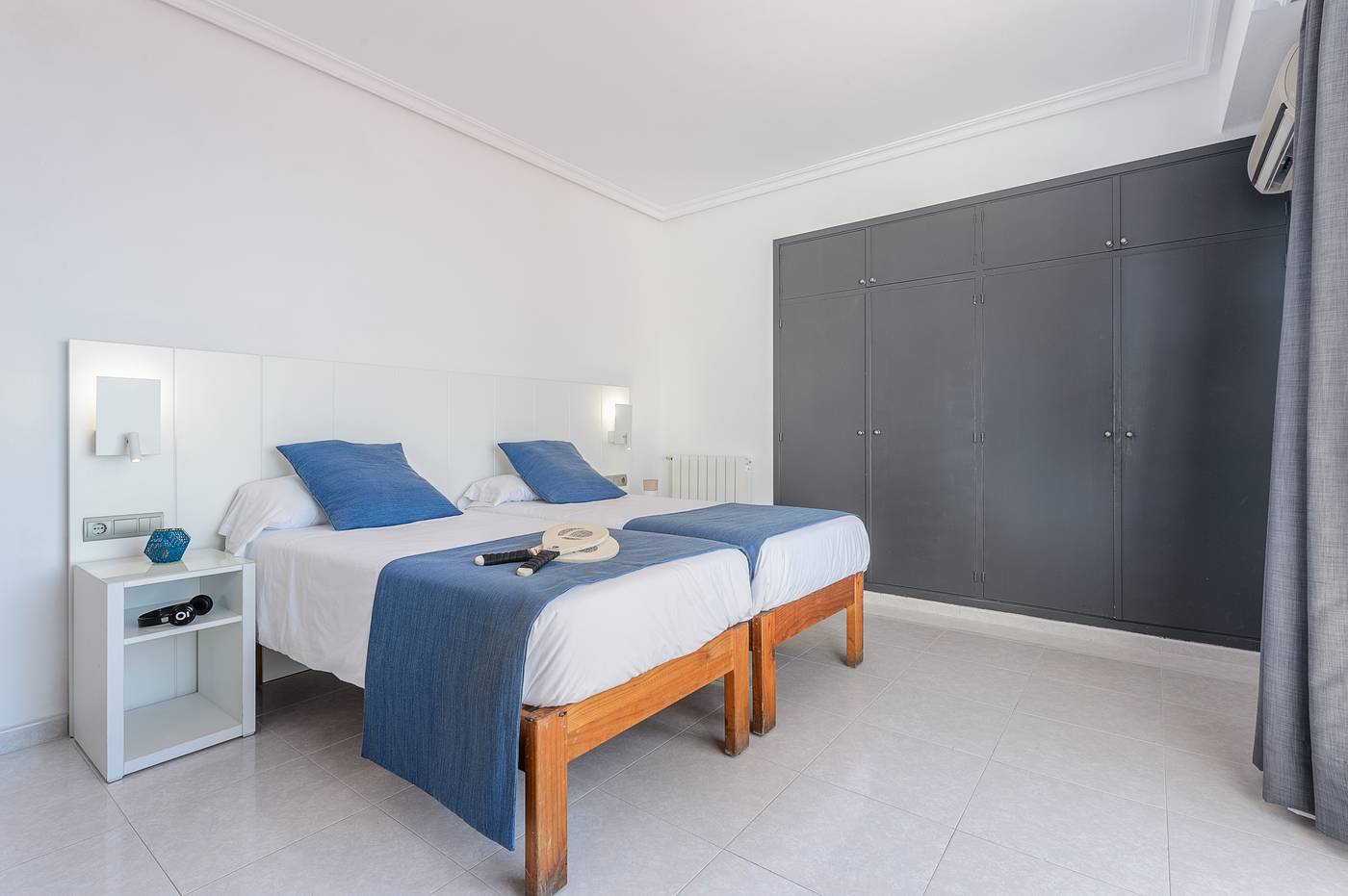 Central-Playa-Room-12