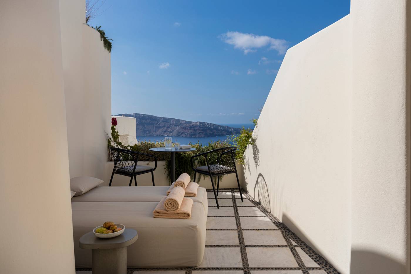 Canaves-Oia-Suites---Adults-Only-Room-75