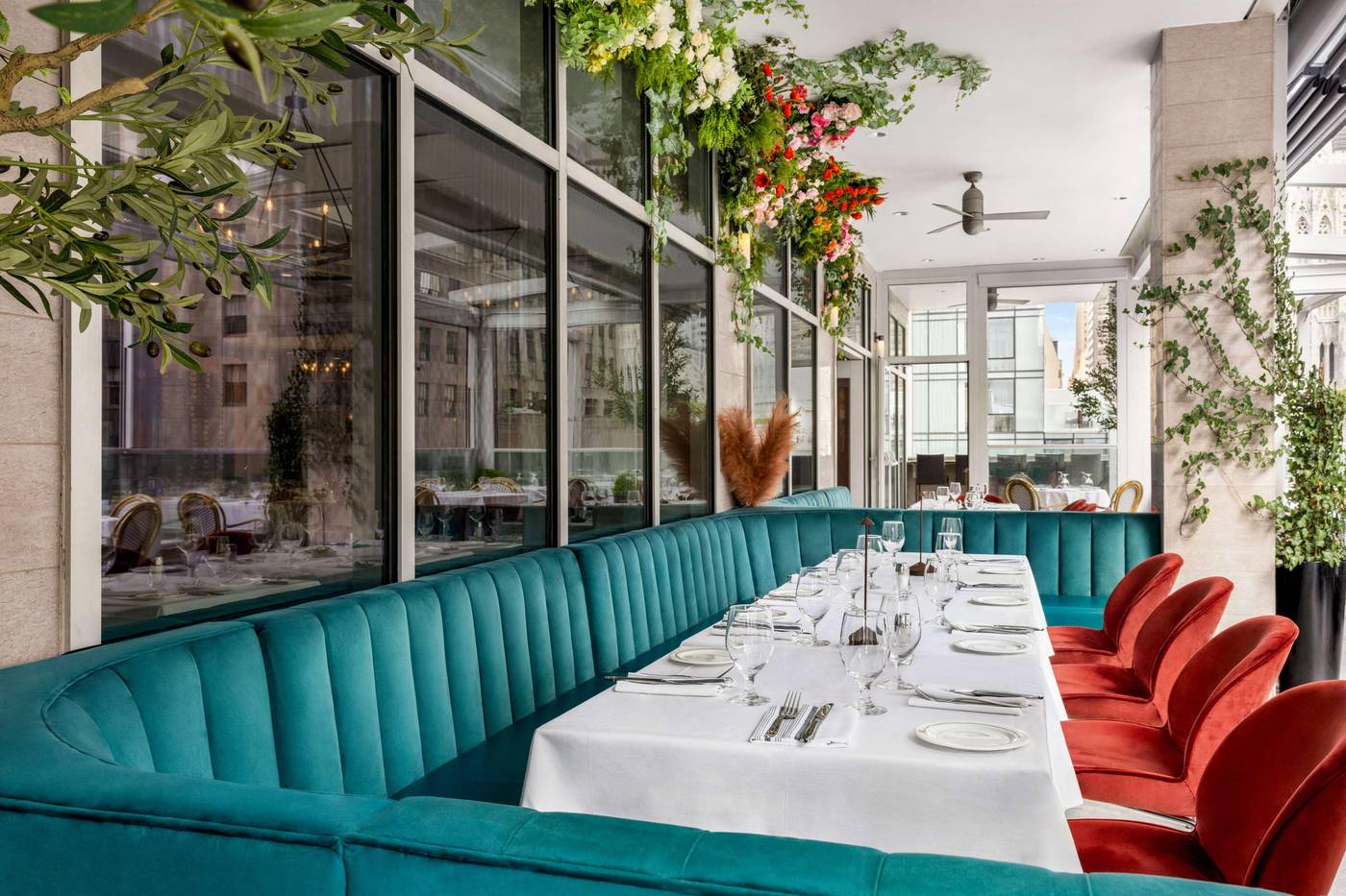 DoubleTree-by-Hilton-New-York-Midtown-Fifth-Avenue-Restaurant-1