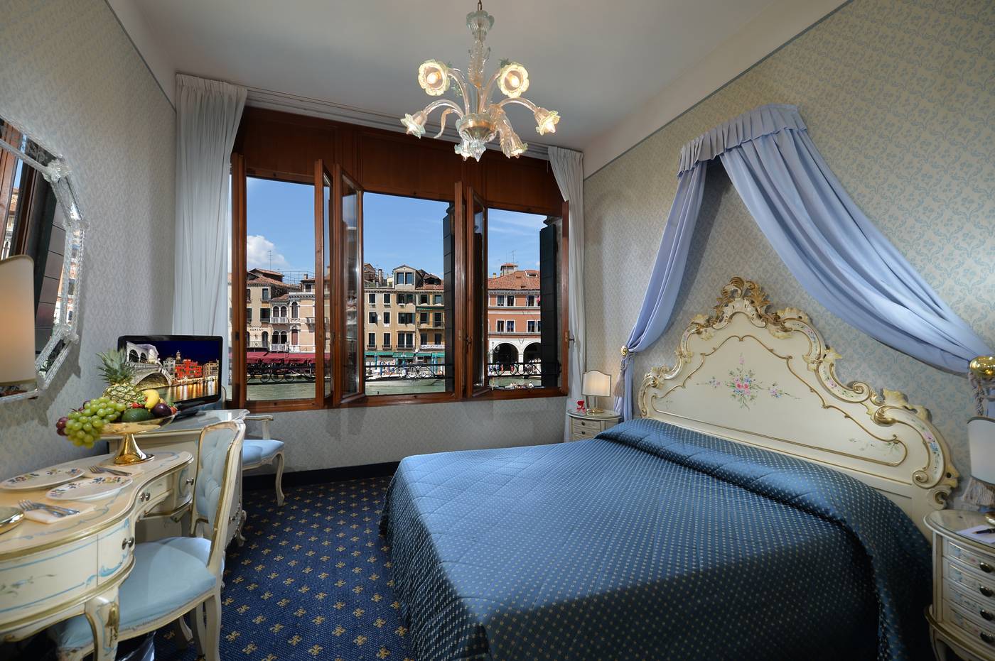 Rialto-Hotel-Room-3