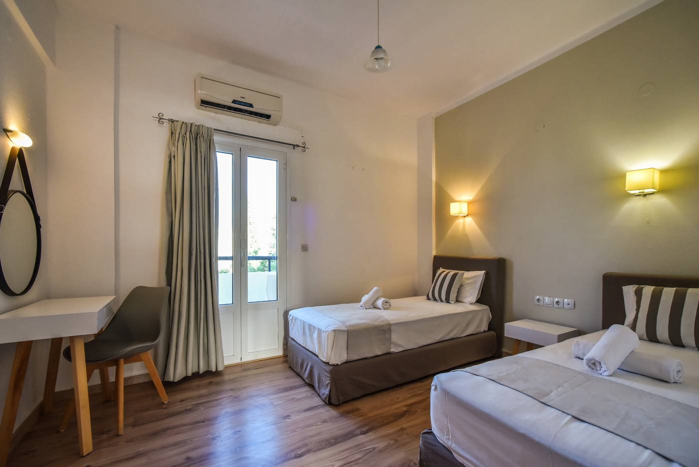 Iraklis-Apartments---Studios-Room-12
