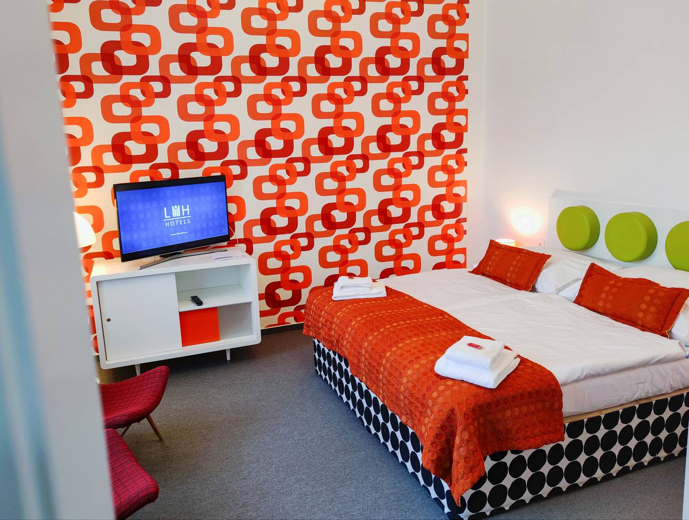 Vintage-Design-Hotel-Sax-Room-15