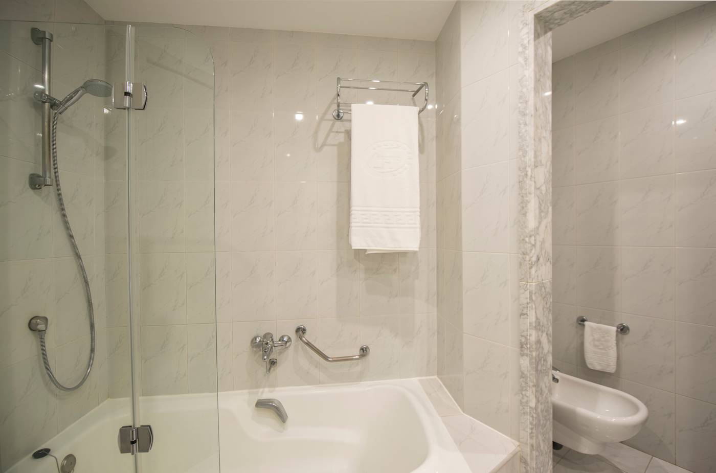 Beatriz-Costa-Teguise---Spa-Room-41