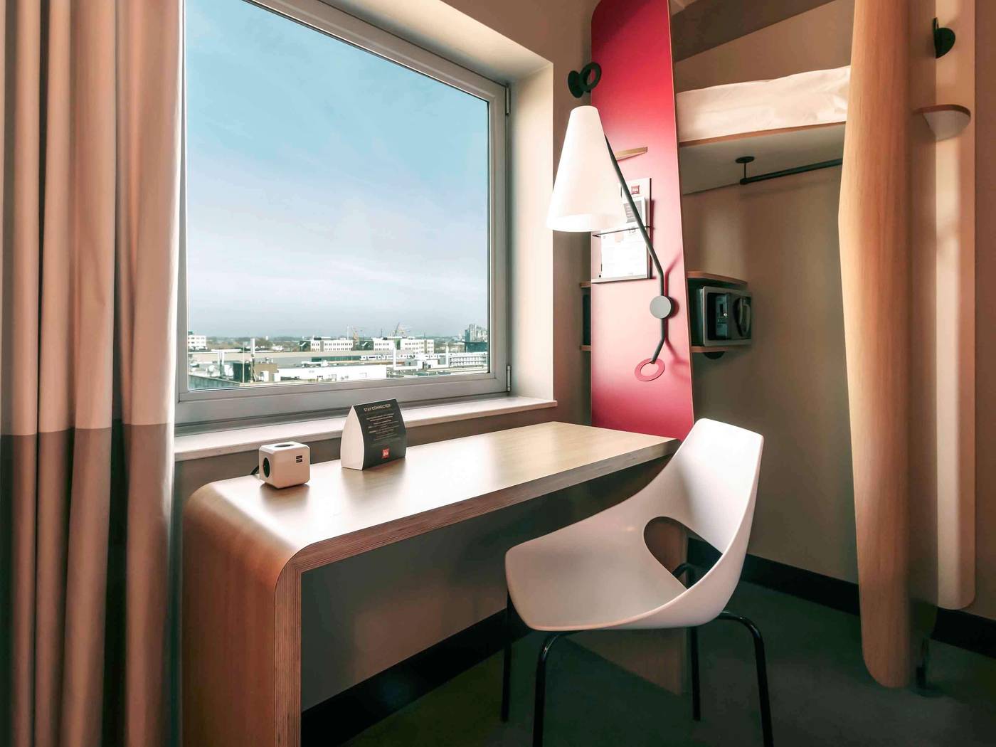 ibis-Amsterdam-City-West-Room-9