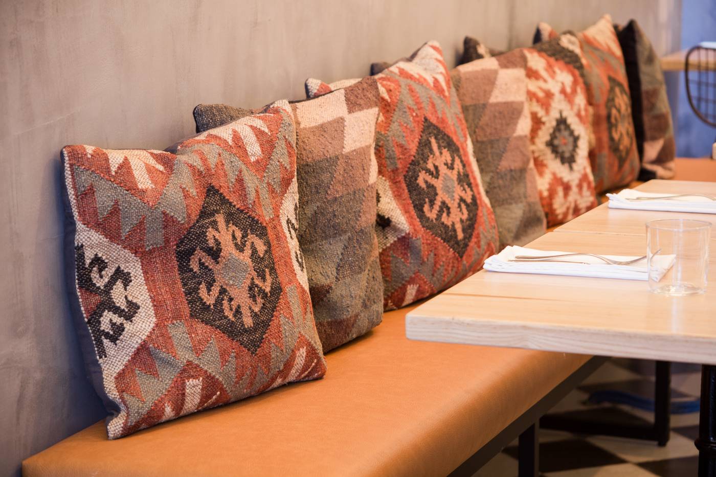 Dear-Lisbon-Gallery-House-Bar-6