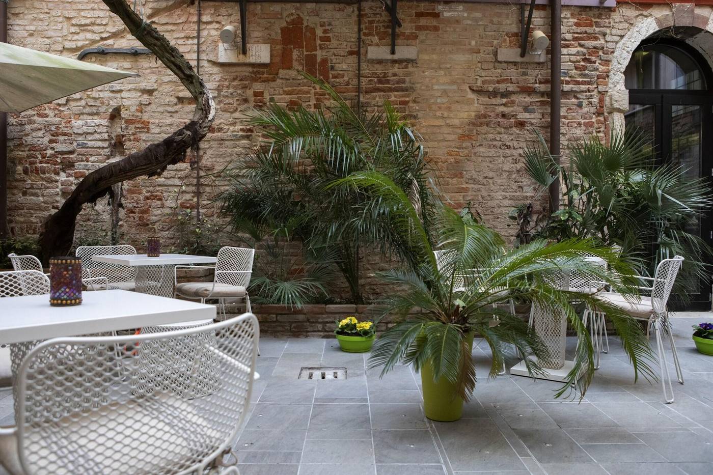 Corte-Di-Gabriela-Terrace-56